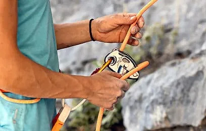 Système d'assurage type GriGri